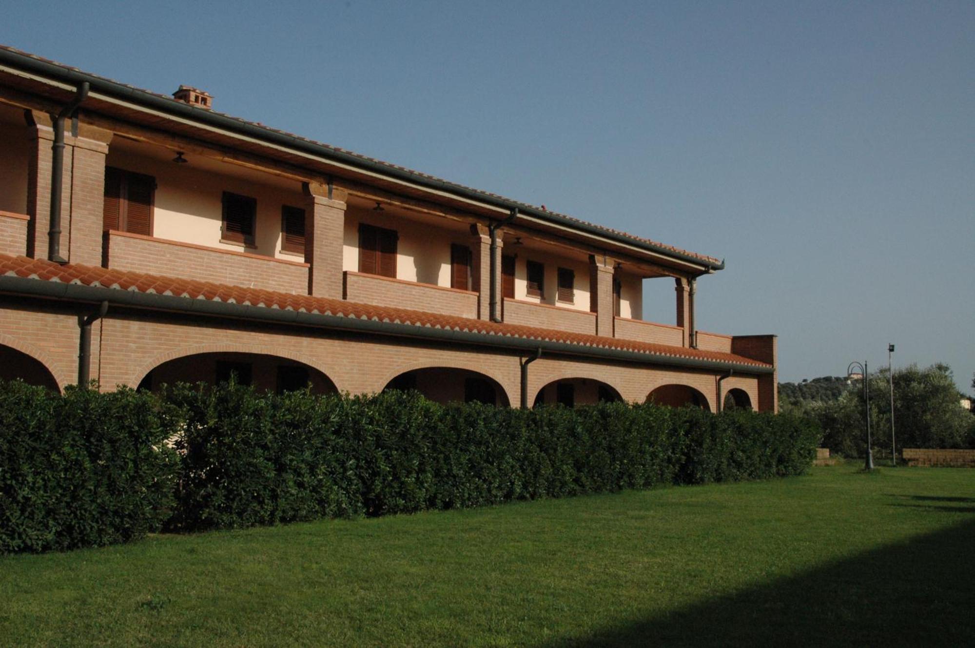 Hotel Borgo Degli Olivi Riotorto Exteriör bild