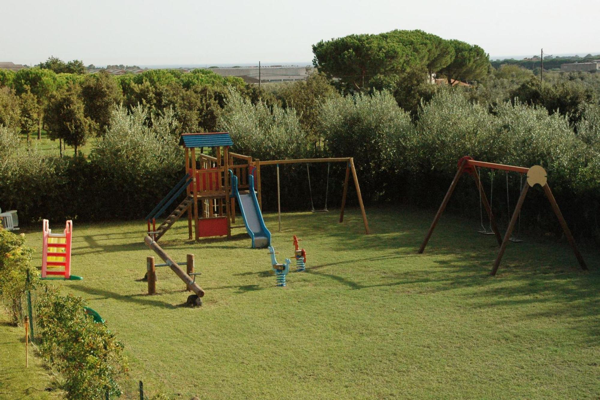 Hotel Borgo Degli Olivi Riotorto Exteriör bild