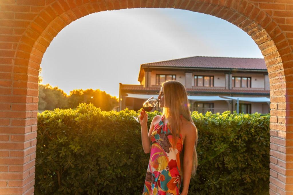 Hotel Borgo Degli Olivi Riotorto Exteriör bild