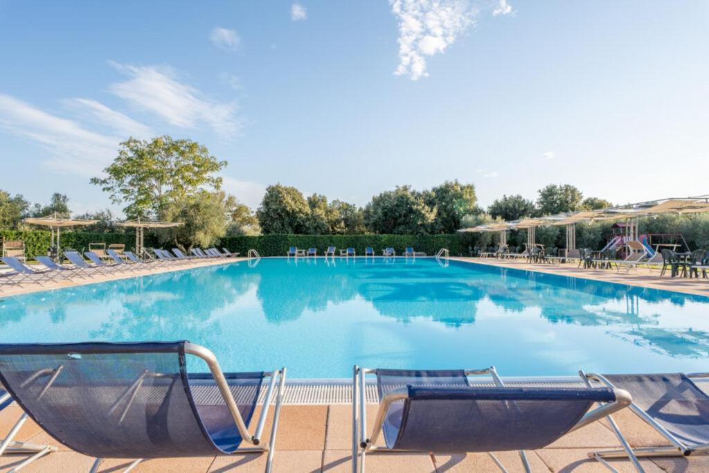 Hotel Borgo Degli Olivi Riotorto Exteriör bild